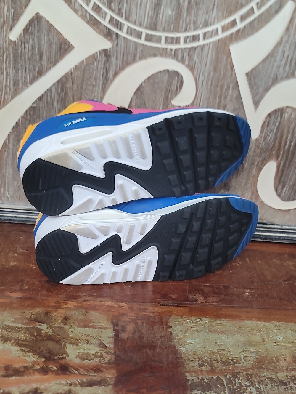 🔥 Nike Air Max 90 'Multi Color' Wmns 8 Great Condition. Fast Shipping. - Picture 9 of 15